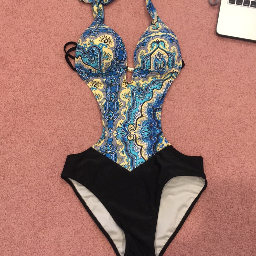 VERY PRETTY MONOKINI